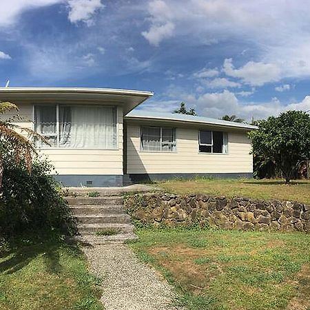 Three-Bedroom House A At 23 Mallard Drive, Selwyn Heights ロトルア エクステリア 写真