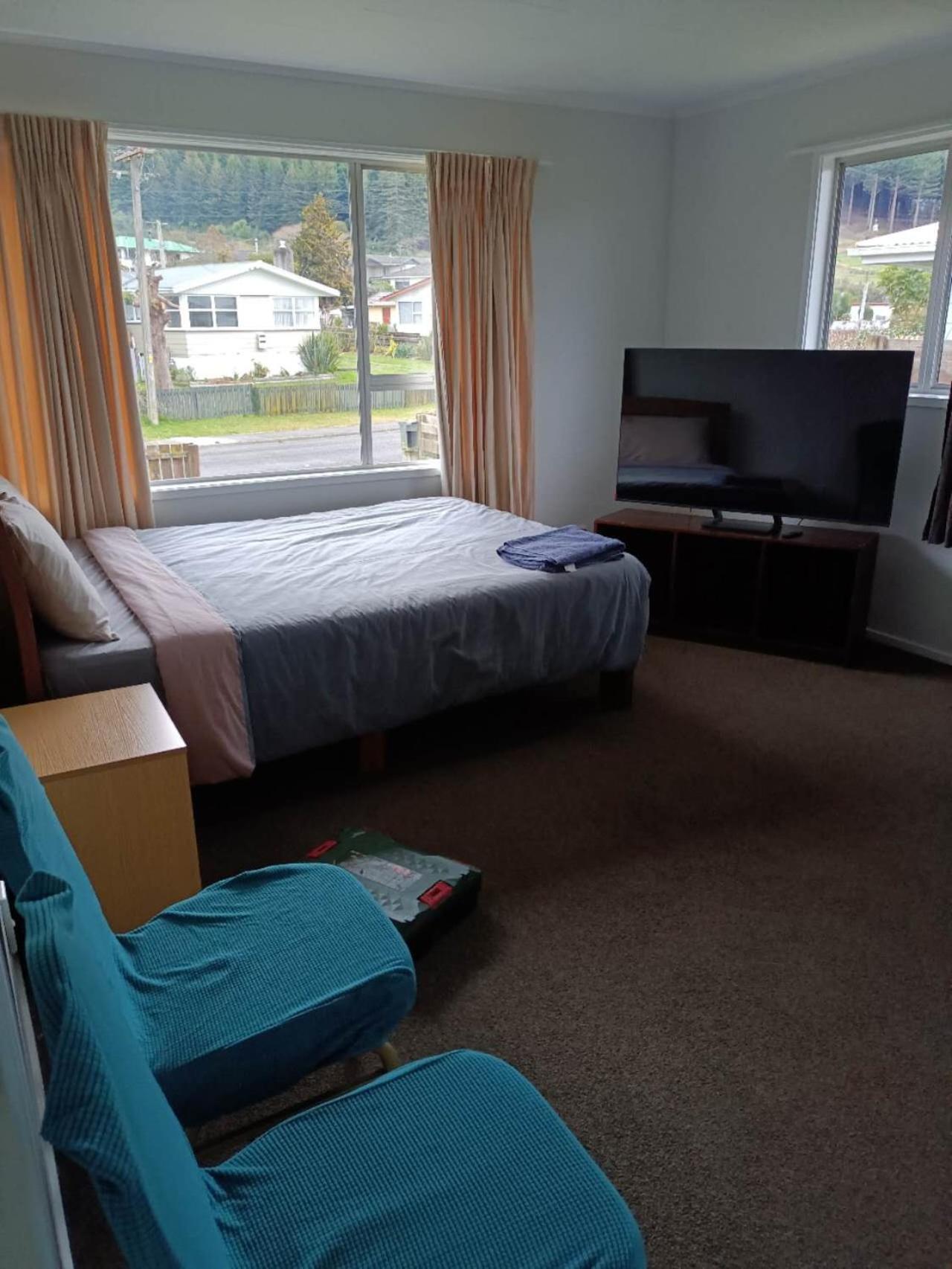 Three-Bedroom House A At 23 Mallard Drive, Selwyn Heights ロトルア エクステリア 写真