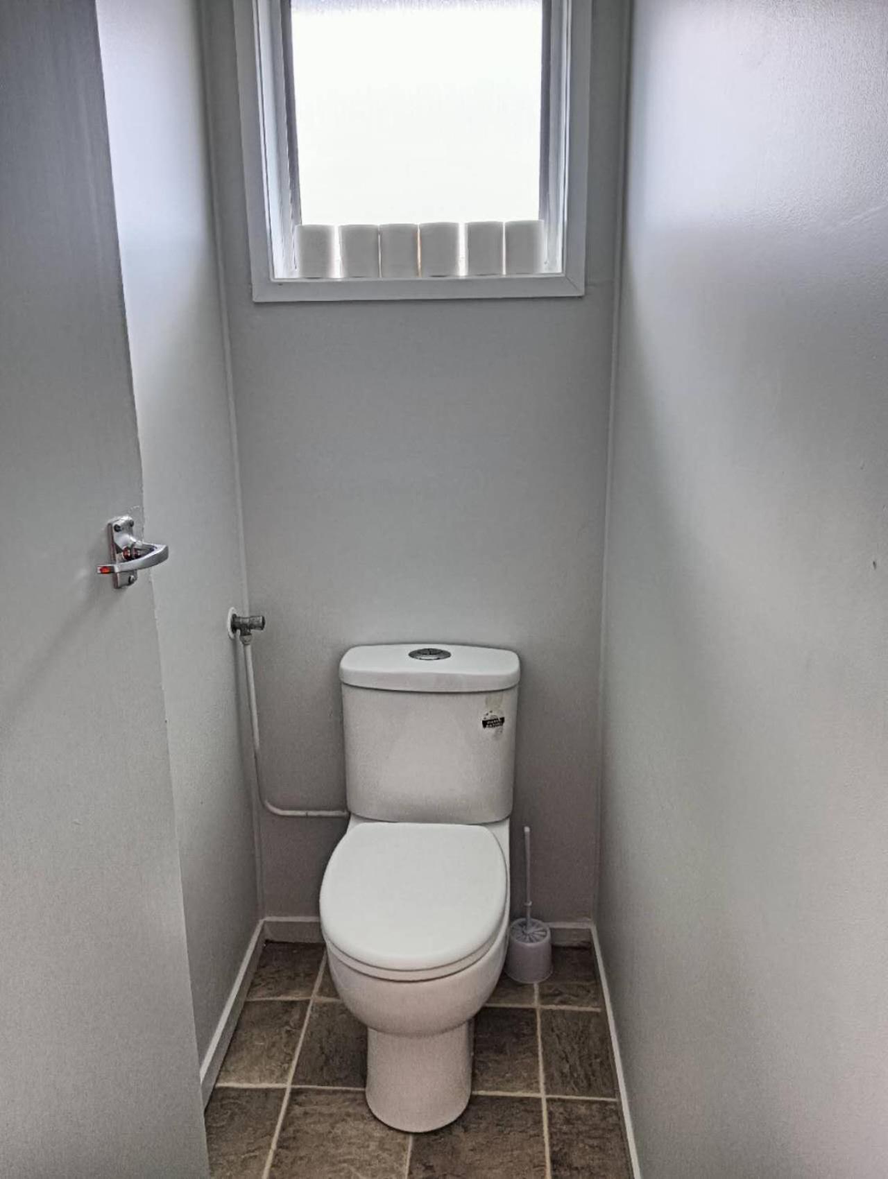 Three-Bedroom House A At 23 Mallard Drive, Selwyn Heights ロトルア エクステリア 写真
