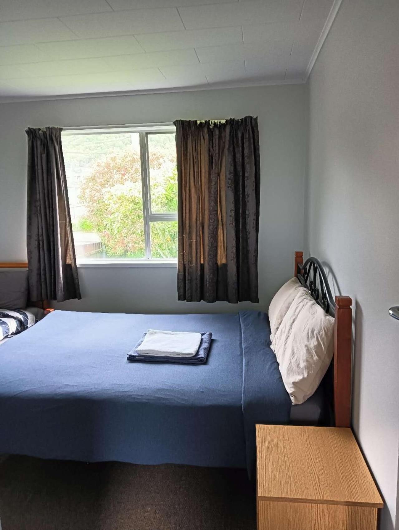 Three-Bedroom House A At 23 Mallard Drive, Selwyn Heights ロトルア エクステリア 写真
